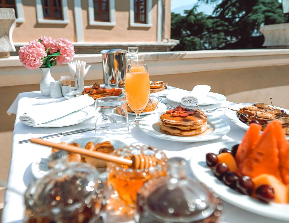 Hotel Argjiro Gjirokastër Екстериор снимка