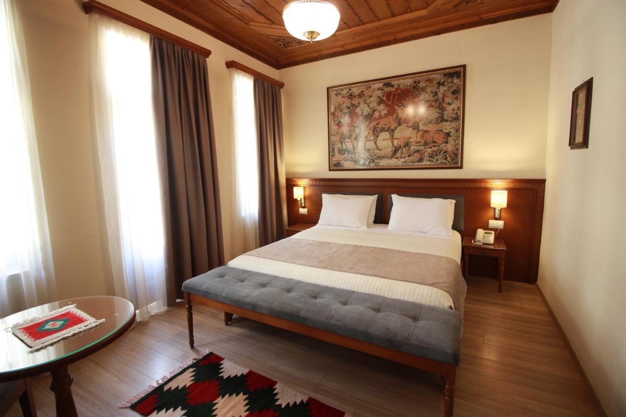 Hotel Argjiro Gjirokastër Екстериор снимка