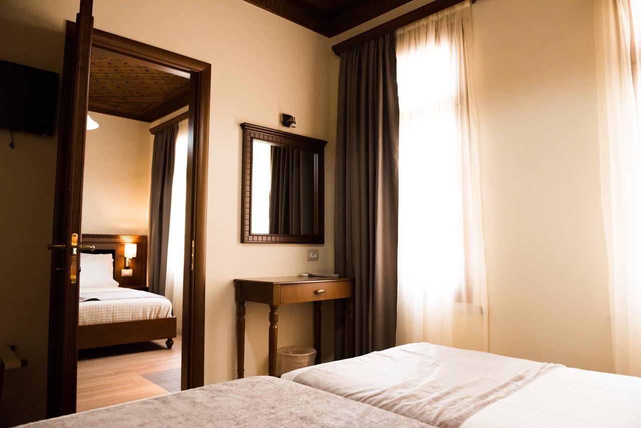 Hotel Argjiro Gjirokastër Екстериор снимка