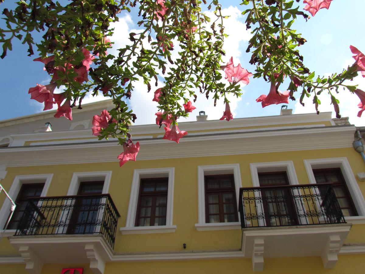 Hotel Argjiro Gjirokastër Екстериор снимка