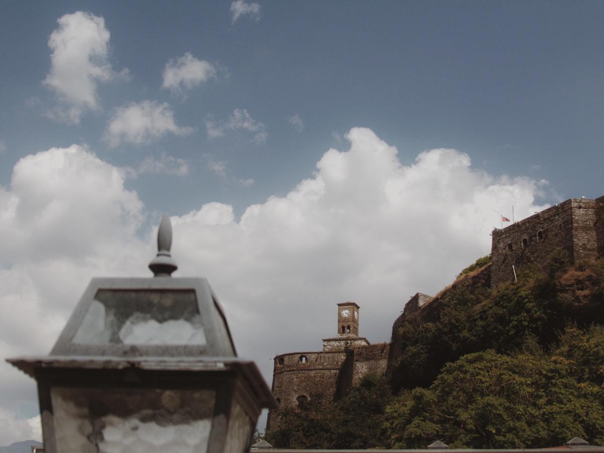Hotel Argjiro Gjirokastër Екстериор снимка
