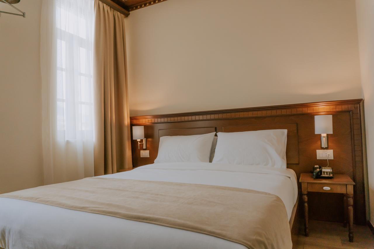 Hotel Argjiro Gjirokastër Екстериор снимка