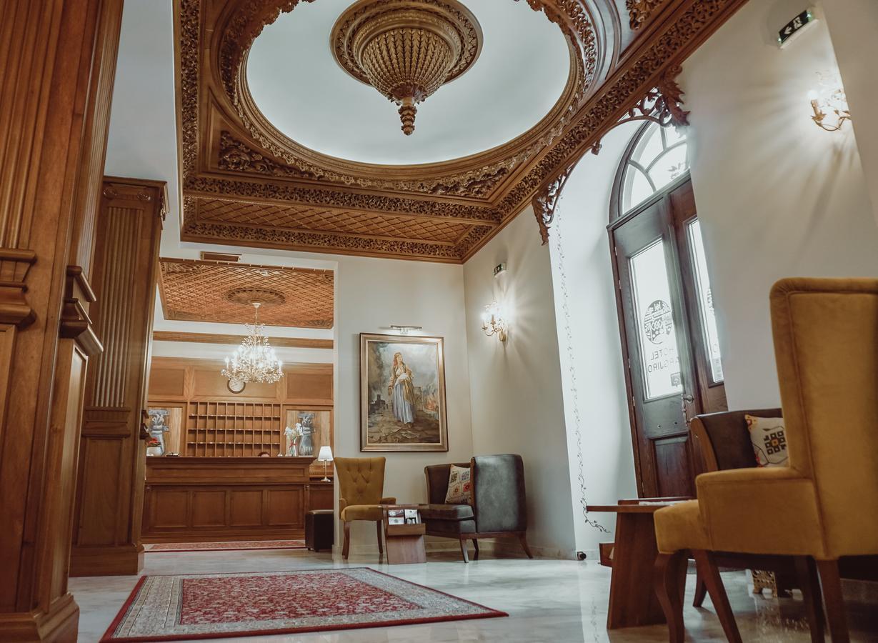 Hotel Argjiro Gjirokastër Екстериор снимка
