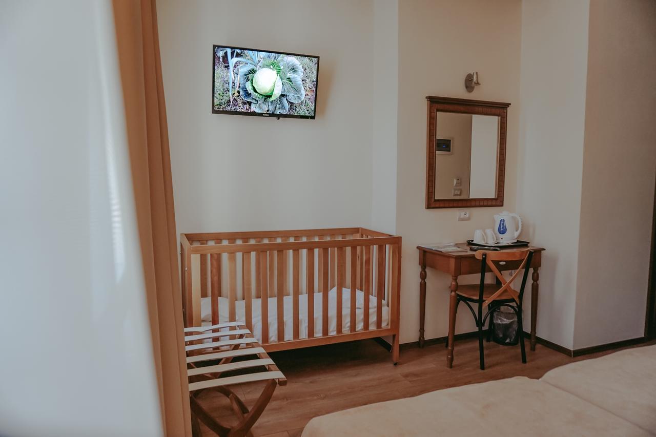 Hotel Argjiro Gjirokastër Екстериор снимка