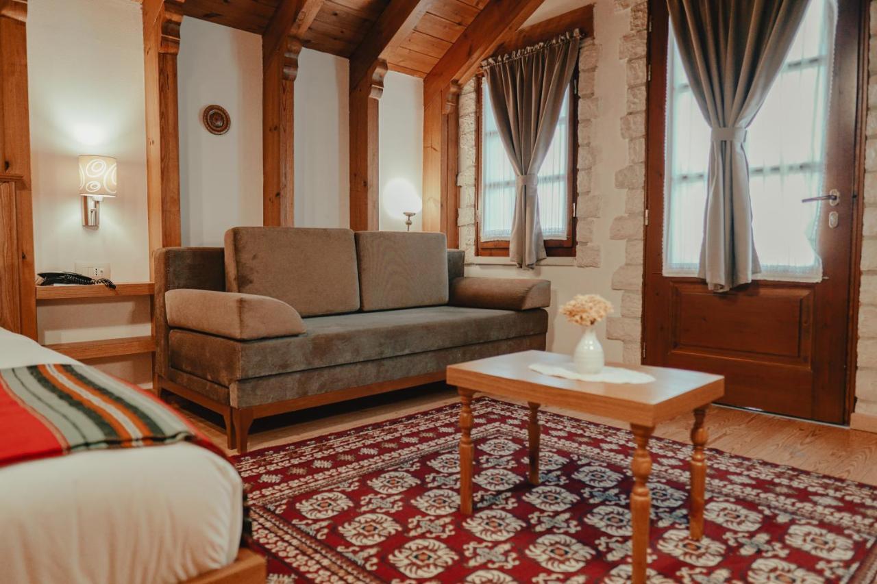 Hotel Argjiro Gjirokastër Екстериор снимка