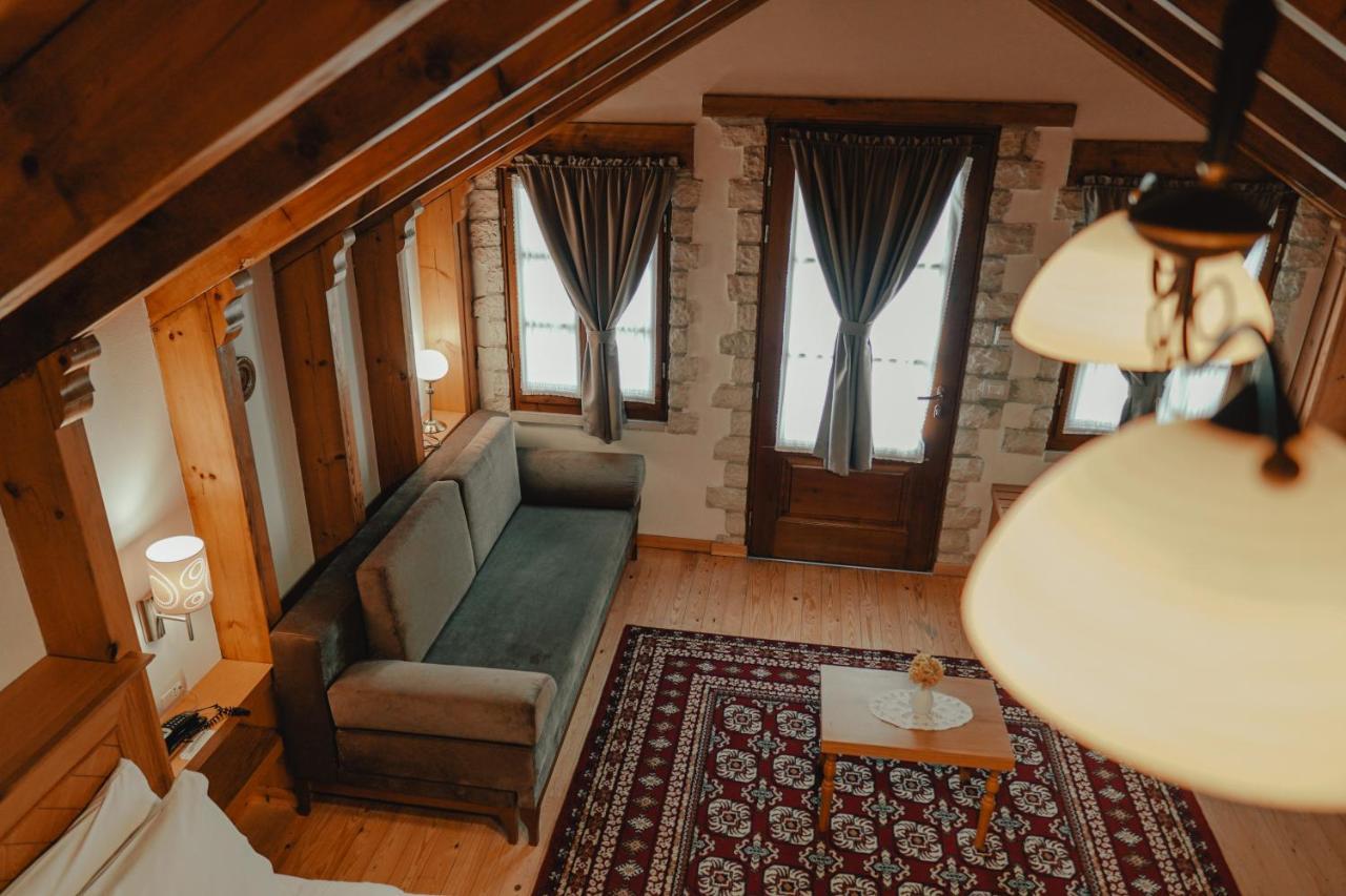 Hotel Argjiro Gjirokastër Екстериор снимка