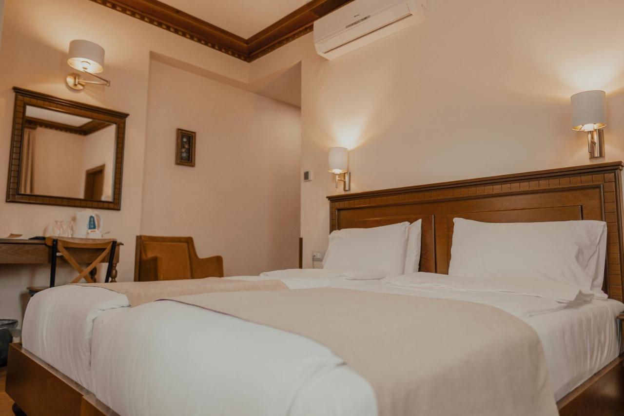 Hotel Argjiro Gjirokastër Екстериор снимка